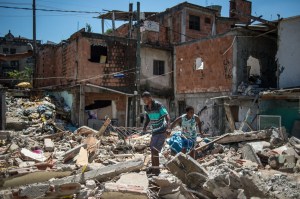 BRAZIL-FAVELA-MARACANA-DEMOLITION