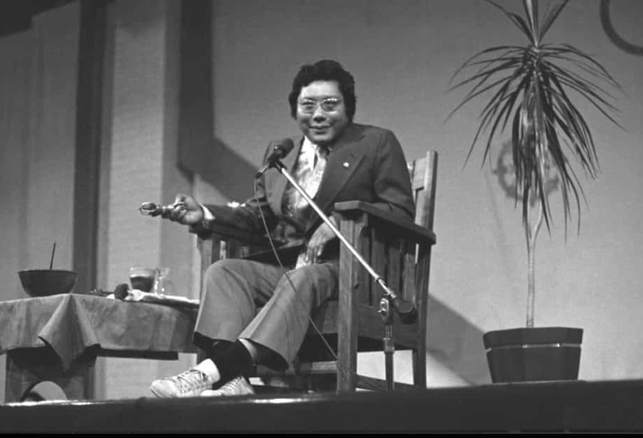Trungpa-w.-Vajra-Naropa-70s-web-e1506199624853